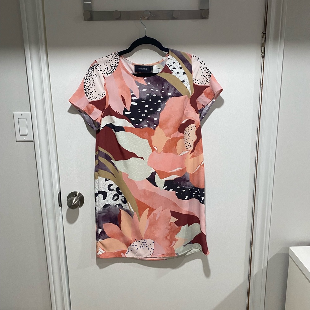 Minkpink floral t-shirt dress